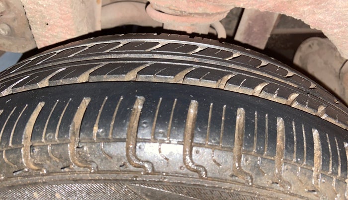 2015 Maruti Alto K10 VXI, Petrol, Manual, 42,918 km, Right Rear Tyre Tread