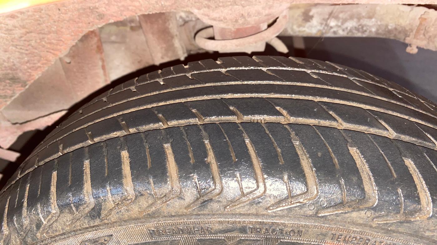 2015 Maruti Alto K10 VXI, Petrol, Manual, 43,008 km, Left Rear Tyre Tread
