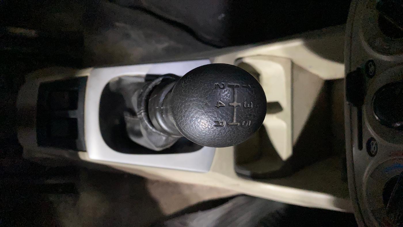2015 Maruti Alto K10 VXI, Petrol, Manual, 43,008 km, Gear Lever