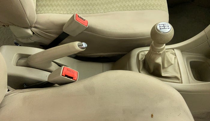 2014 Maruti Ertiga ZDI, Diesel, Manual, 66,575 km, Gear Lever
