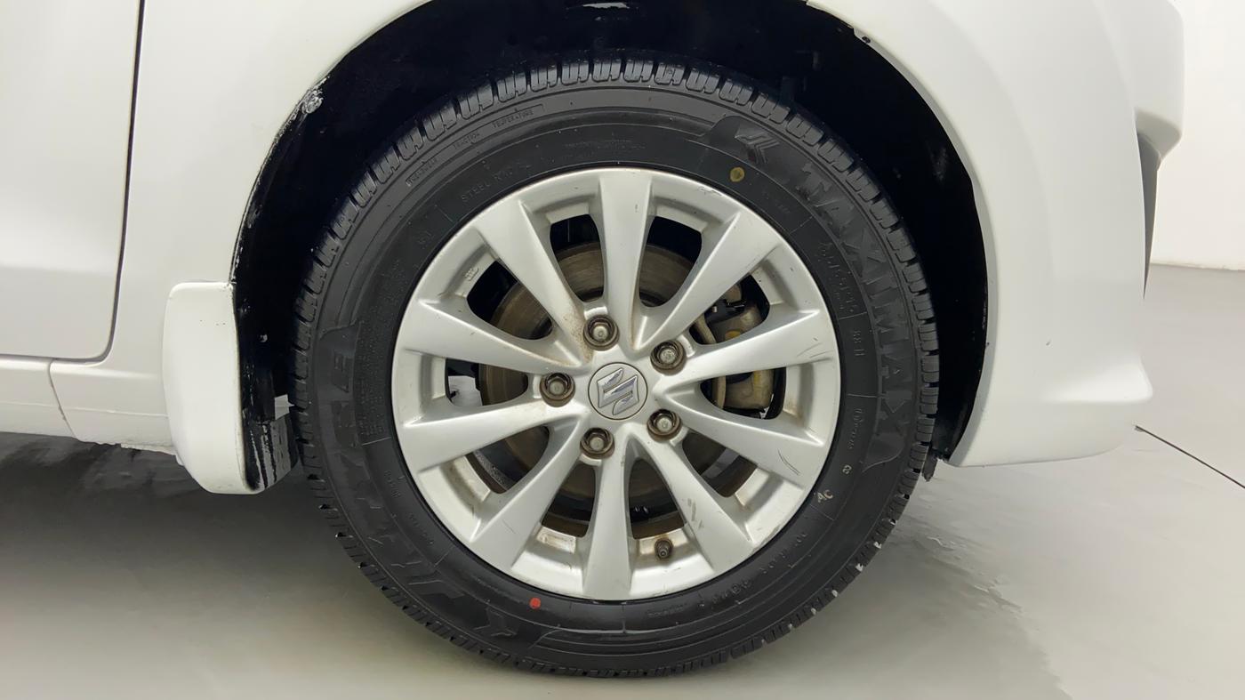 2014 Maruti Ertiga ZDI, Diesel, Manual, 66,575 km, Right Front Wheel