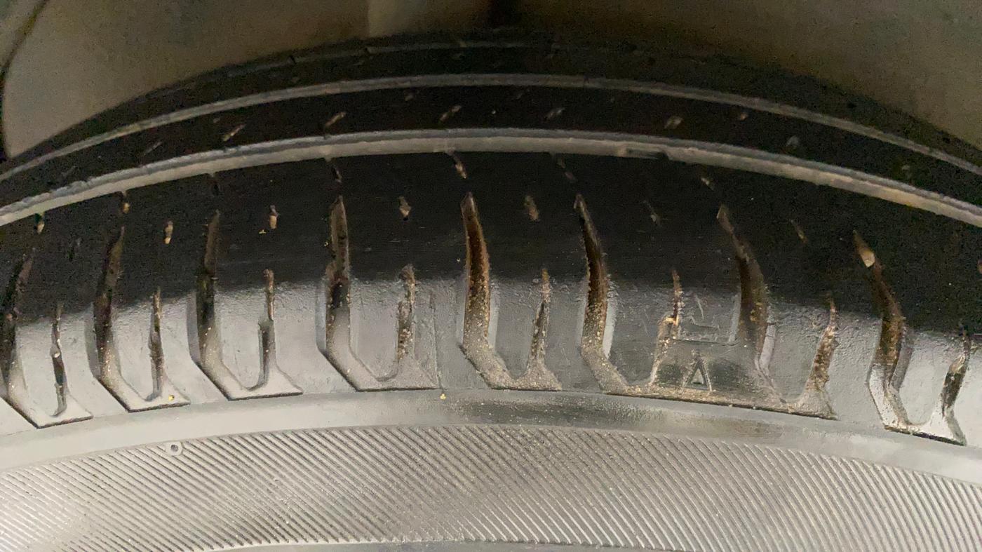 2011 Maruti Ritz VXI, Petrol, Manual, 82,043 km, Right Rear Tyre Tread