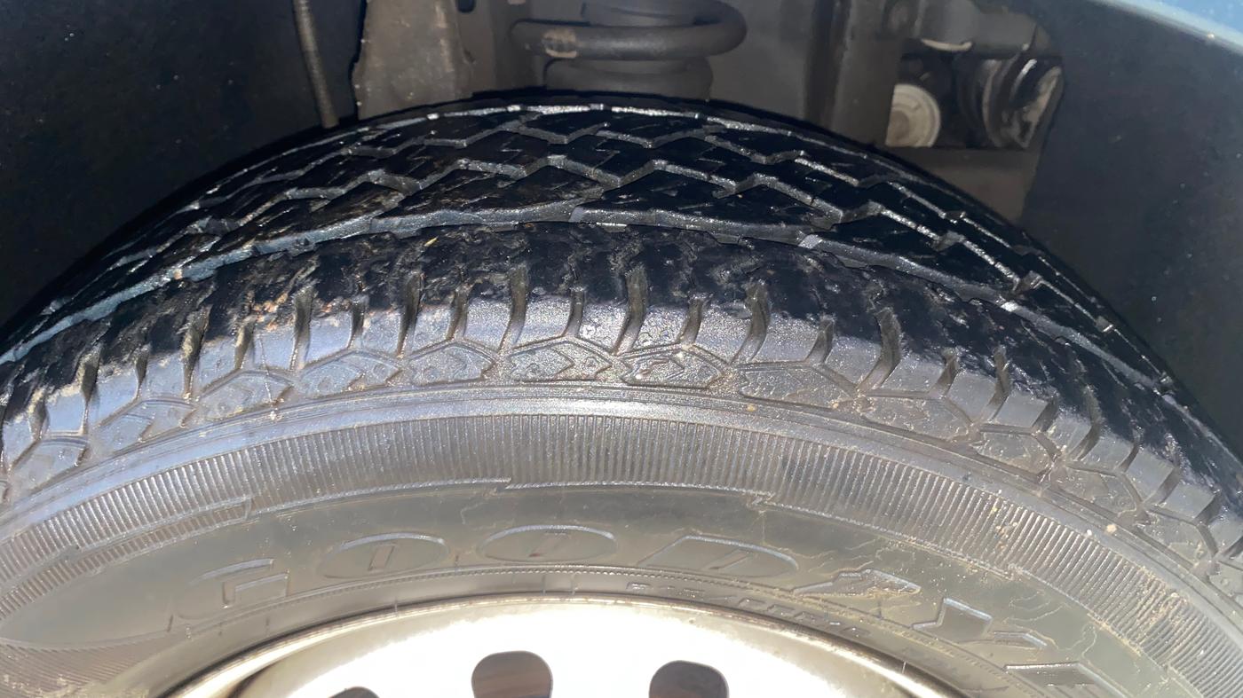 2019 Mahindra MARAZZO M2 7STR, Diesel, Manual, 1,41,255 km, Right Front Tyre Tread