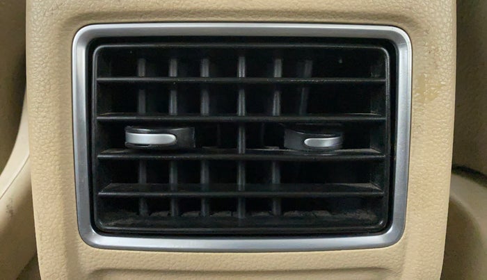 2017 Volkswagen Vento HIGHLINE PLUS TDI MT, Diesel, Manual, 38,676 km, Rear AC vent