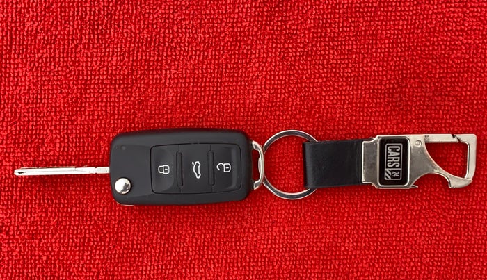 2017 Volkswagen Vento HIGHLINE PLUS TDI MT, Diesel, Manual, 38,676 km, Key Close-up