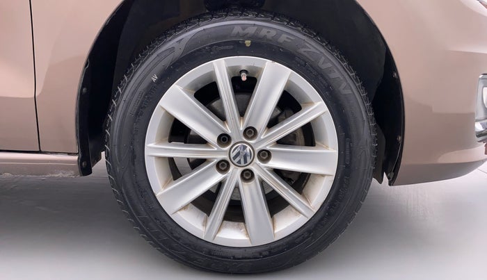 2017 Volkswagen Vento HIGHLINE PLUS TDI MT, Diesel, Manual, 38,676 km, Right Front Wheel