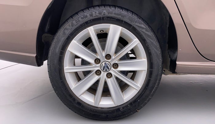 2017 Volkswagen Vento HIGHLINE PLUS TDI MT, Diesel, Manual, 38,676 km, Right Rear Wheel