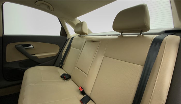 2017 Volkswagen Vento HIGHLINE PLUS TDI MT, Diesel, Manual, 38,676 km, Right Side Door Cabin View