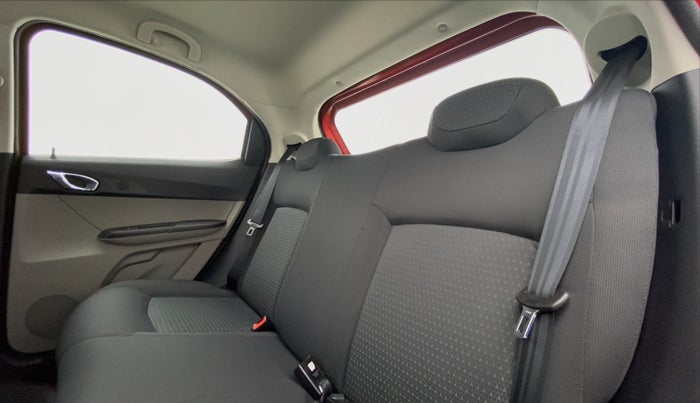 2017 Tata Tiago XZ 1.2 REVOTRON, Petrol, Manual, 24,494 km, Right Side Rear Door Cabin
