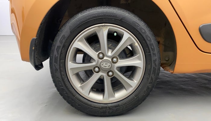 2015 Hyundai Grand i10 ASTA 1.2 KAPPA VTVT, Petrol, Manual, 50,840 km, Right Rear Wheel