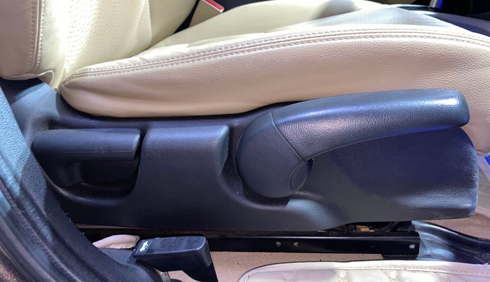 2020 Honda City 1.5L I-VTEC ZX CVT, Petrol, Automatic, 72,223 km, Driver Side Adjustment Panel