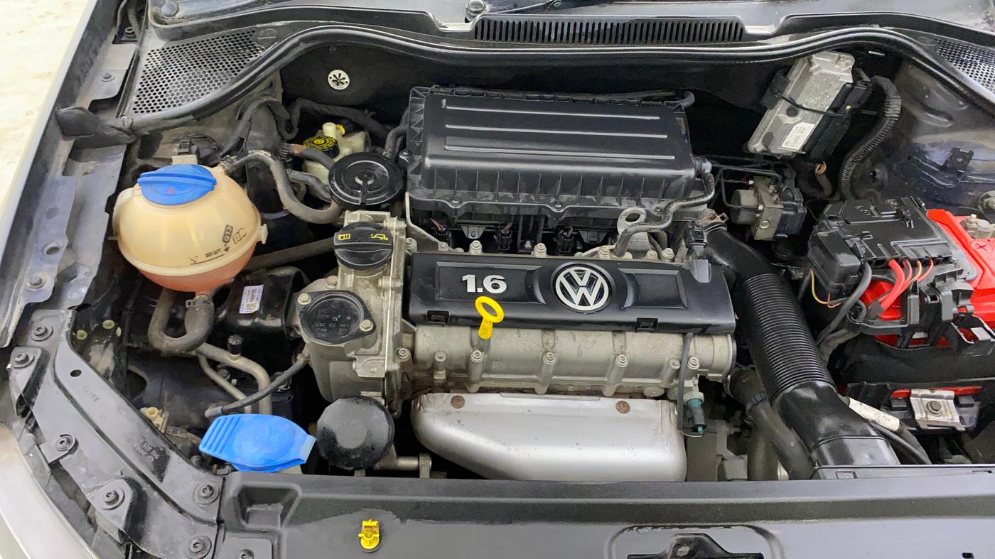 2015 Volkswagen Vento HIGHLINE 1.6 MPI, Petrol, Manual, 57,611 km, Engine View - Right