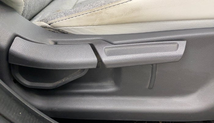 2021 Hyundai GRAND I10 NIOS SPORTZ 1.2 KAPPA VTVT, Petrol, Manual, 87,798 km, Driver Side Adjustment Panel