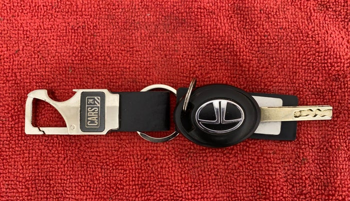 2021 Tata TIGOR XM 1.2 REVOTRON, Petrol, Manual, 7,066 km, Key Close Up