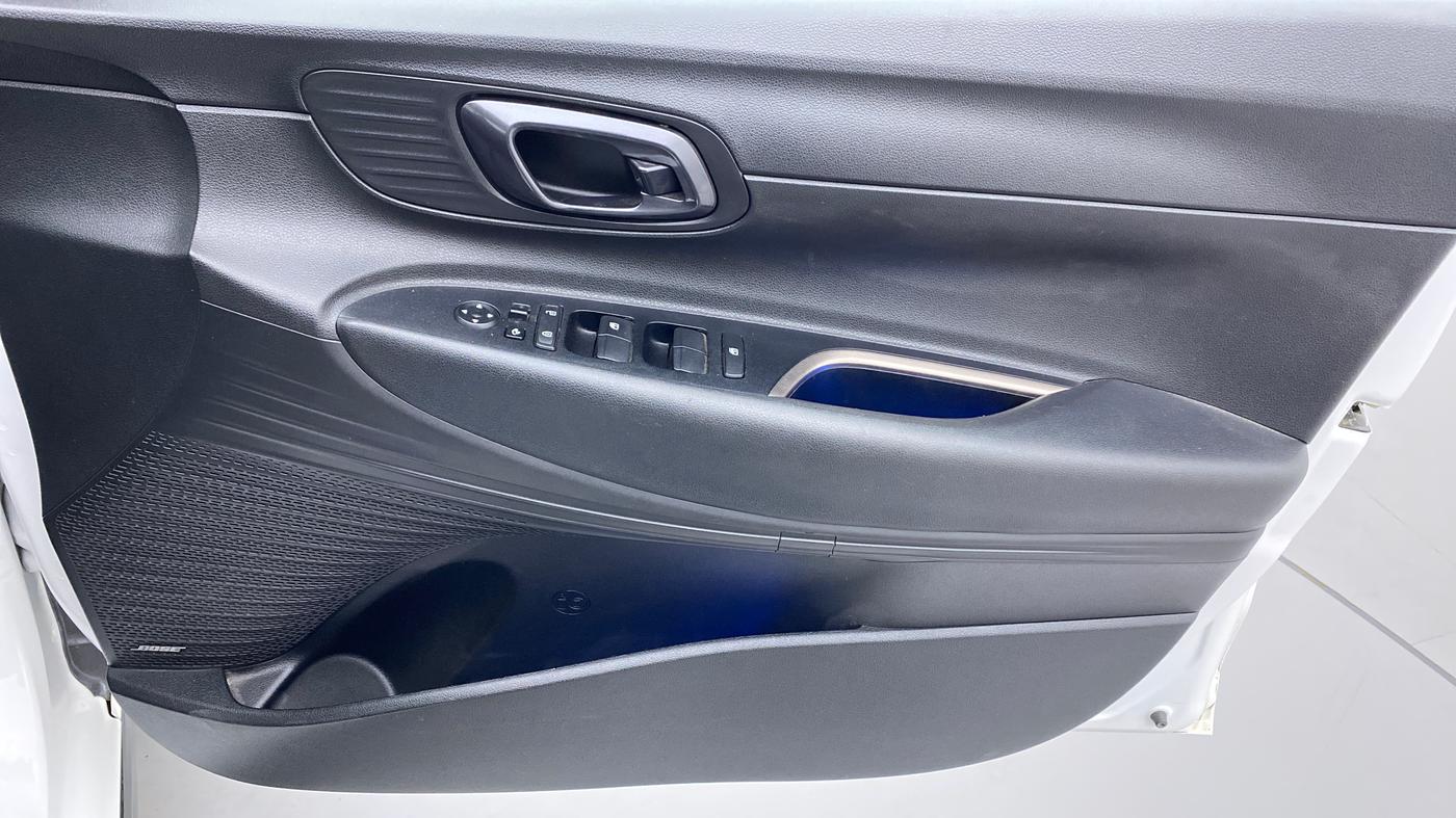 2020 Hyundai NEW I20 ASTA (O) 1.5 CRDI MT, Diesel, Manual, 21,125 km, Driver Side Door Panels Control