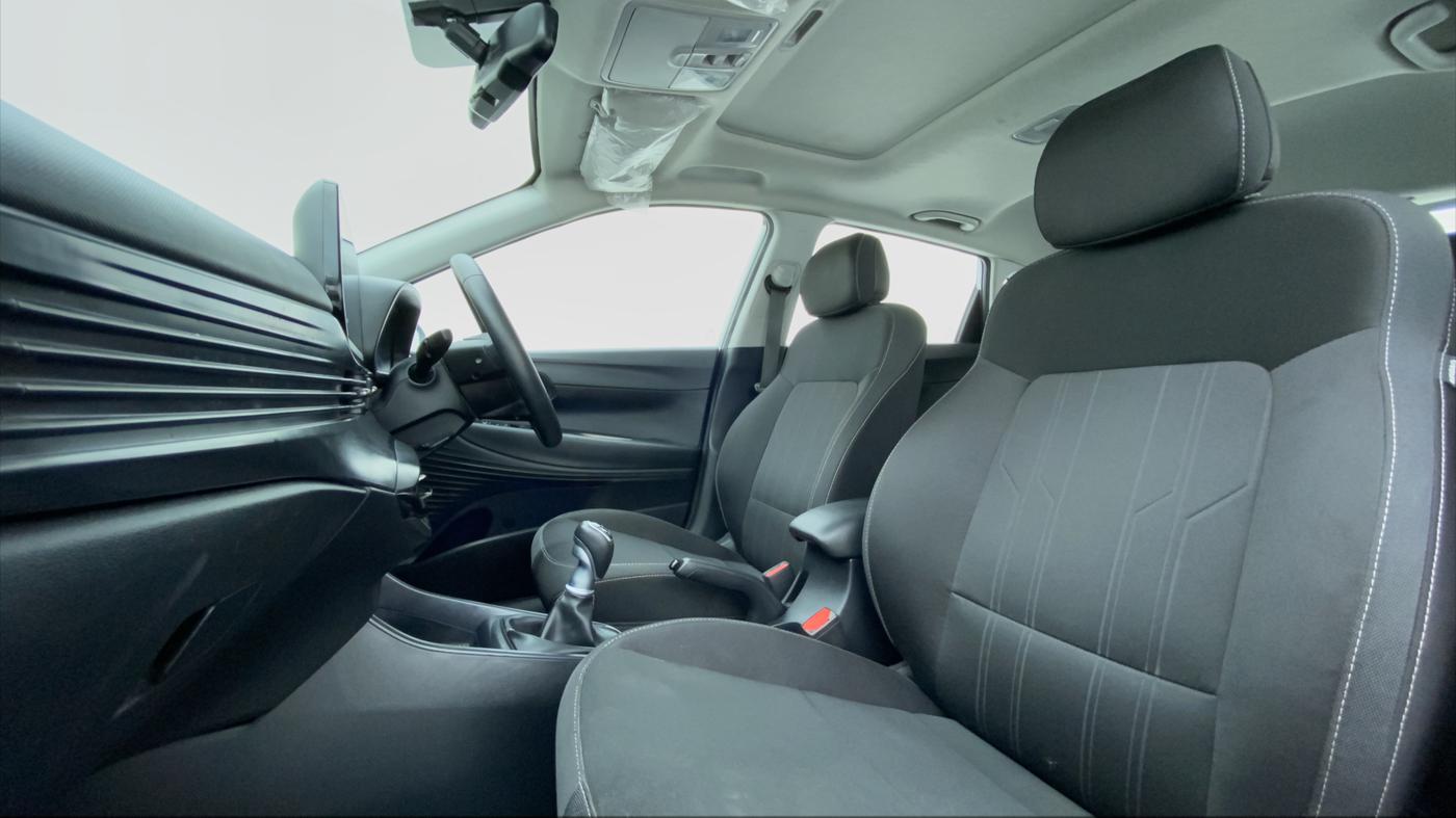 2020 Hyundai NEW I20 ASTA (O) 1.5 CRDI MT, Diesel, Manual, 21,125 km, Right Side Front Door Cabin