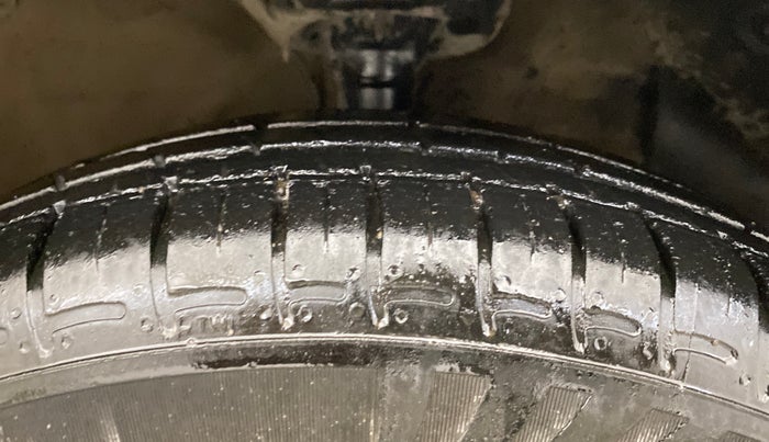 2020 Hyundai GRAND I10 NIOS SPORTZ AMT 1.2 KAPPA VTVT, Petrol, Automatic, 17,294 km, Right Front Tyre Tread