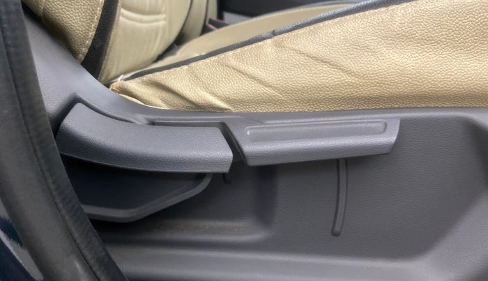 2020 Hyundai GRAND I10 NIOS SPORTZ AMT 1.2 KAPPA VTVT, Petrol, Automatic, 17,294 km, Driver Side Adjustment Panel