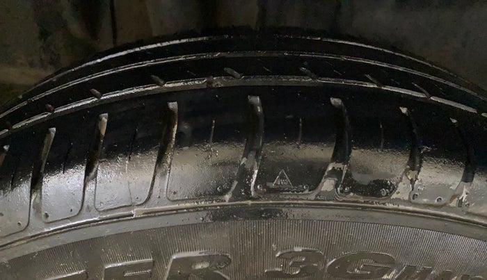 2021 Maruti Swift LXI, Petrol, Manual, 47,873 km, Right Rear Tyre Tread