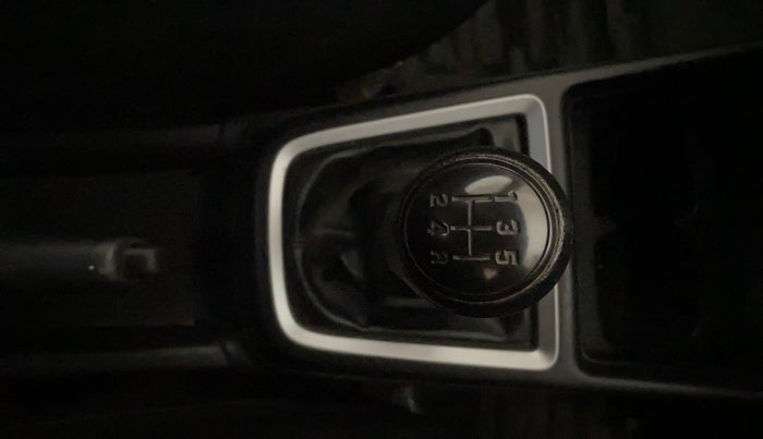 2021 Maruti Swift LXI, Petrol, Manual, 47,873 km, Gear Lever