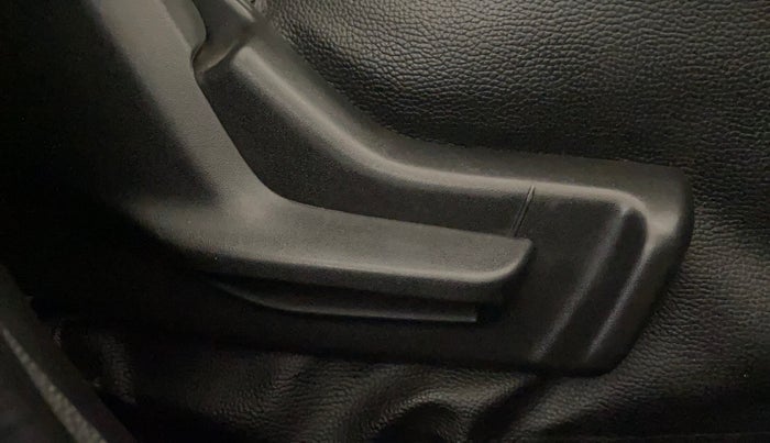 2021 Maruti Swift LXI, Petrol, Manual, 47,873 km, Driver Side Adjustment Panel