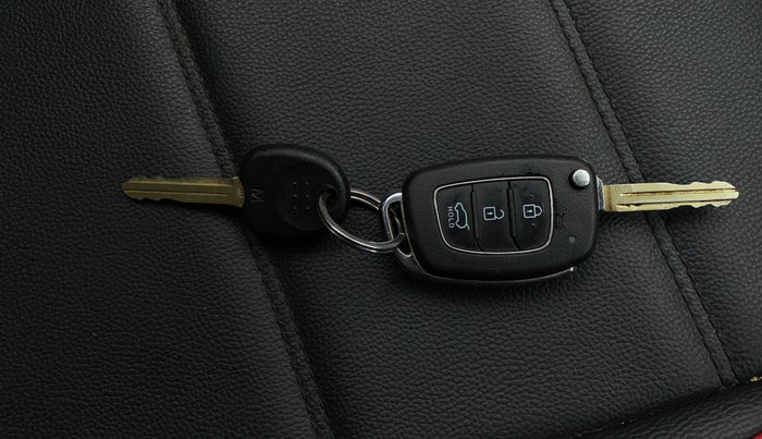 2021 Hyundai VENUE SX 1.0 TURBO, Petrol, Manual, 41,783 km, Key Close Up