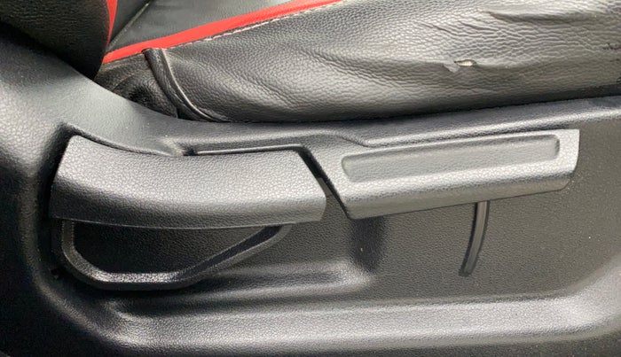 2021 Hyundai VENUE SX 1.0 TURBO, Petrol, Manual, 41,783 km, Driver Side Adjustment Panel