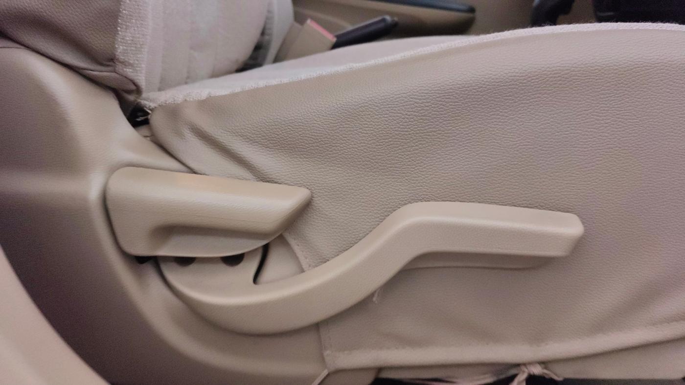 2015 Honda Brio VX AT, Petrol, Automatic, 52,466 km, Driver Side Adjustment Panel