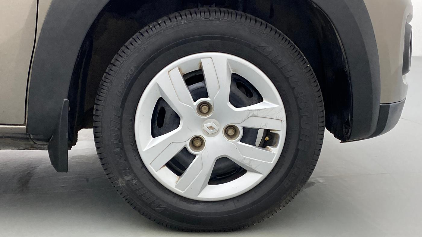 2016 Renault Kwid RXT, Petrol, Manual, 60,749 km, Right Front Wheel