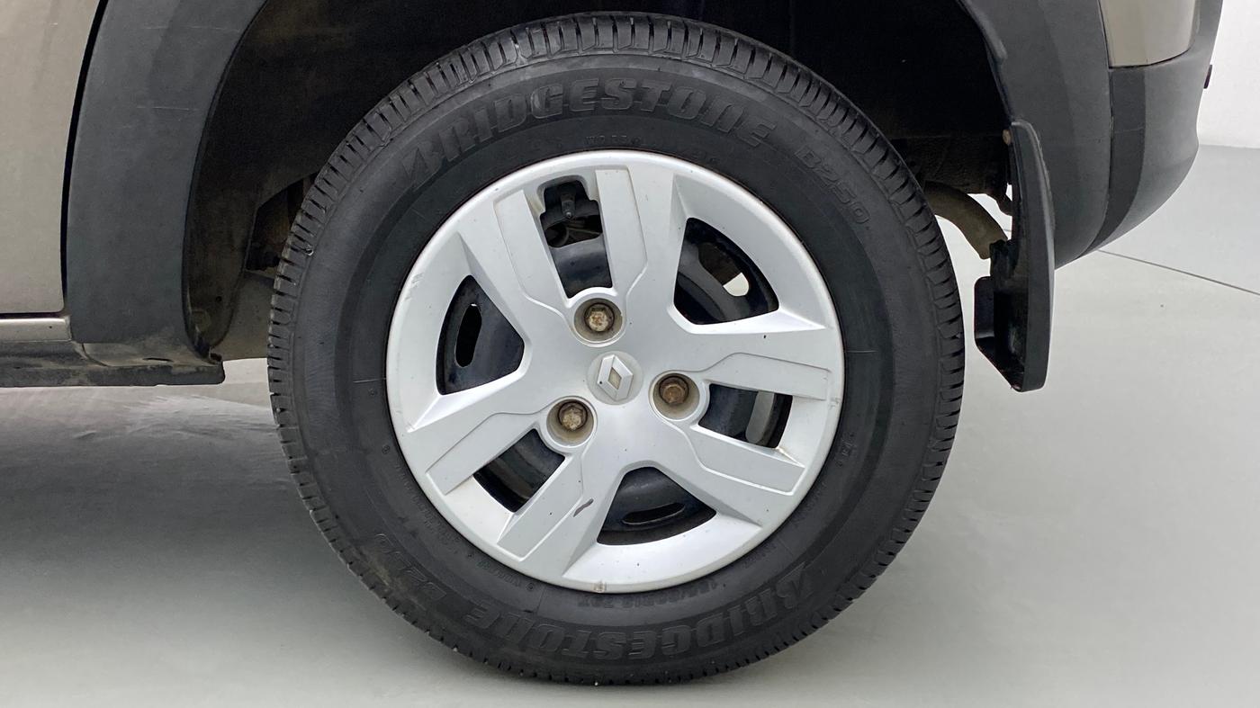 2016 Renault Kwid RXT, Petrol, Manual, 60,749 km, Left Rear Wheel