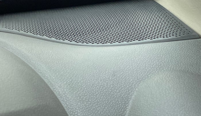 2016 Renault Kwid RXT, Petrol, Manual, 60,749 km, Speaker