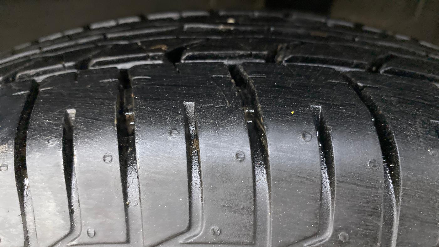 2016 Renault Kwid RXT, Petrol, Manual, 60,749 km, Left Rear Tyre Tread