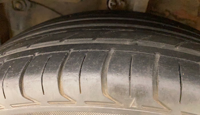 2012 Honda Brio S MT, Petrol, Manual, 90,802 km, Left Front Tyre Tread