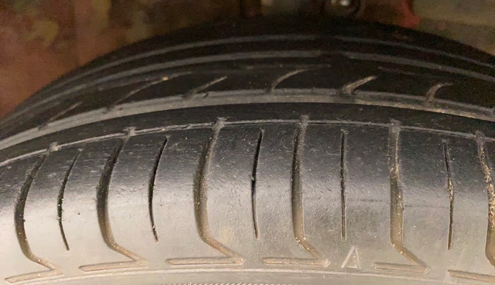 2012 Honda Brio S MT, Petrol, Manual, 90,802 km, Right Front Tyre Tread