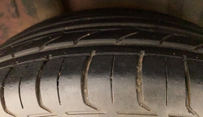 2012 Honda Brio S MT, Petrol, Manual, 90,802 km, Right Rear Tyre Tread