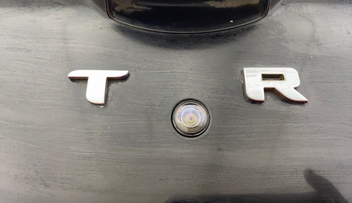 2020 Tata ALTROZ XZ DIESEL, Diesel, Manual, 1,10,054 km, Parking Camera