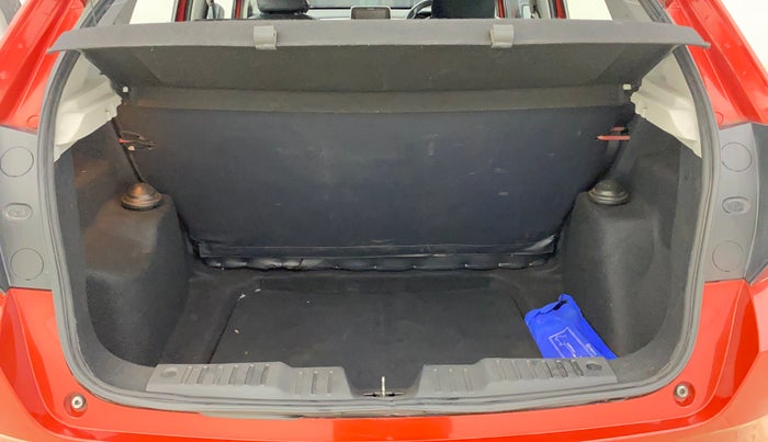 2020 Tata ALTROZ XZ DIESEL, Diesel, Manual, 1,10,054 km, Boot Inside