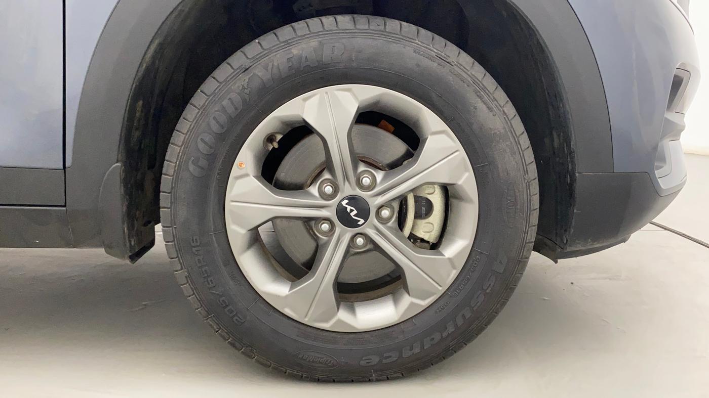 2022 KIA SELTOS HTK PLUS 1.5 IMT, Petrol, Manual, 7,700 km, Right Front Wheel