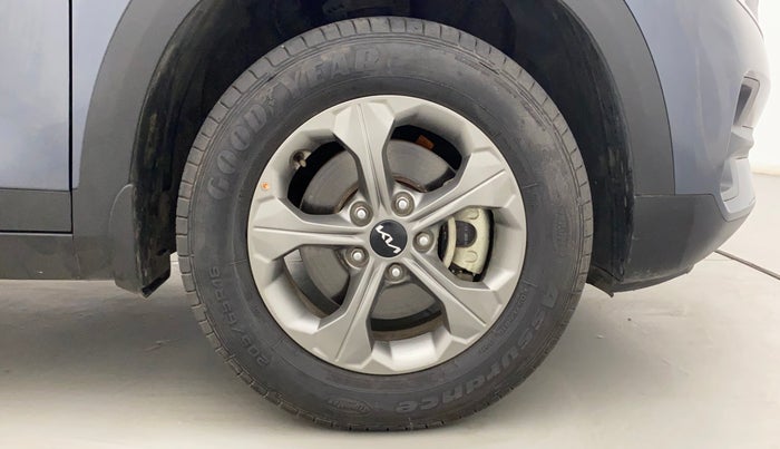 2022 KIA SELTOS HTK PLUS 1.5 IMT, Petrol, Manual, 7,700 km, Right Front Wheel