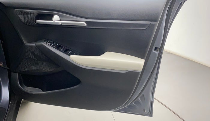 2022 KIA SELTOS HTK PLUS 1.5 IMT, Petrol, Manual, 7,700 km, Driver Side Door Panels Control