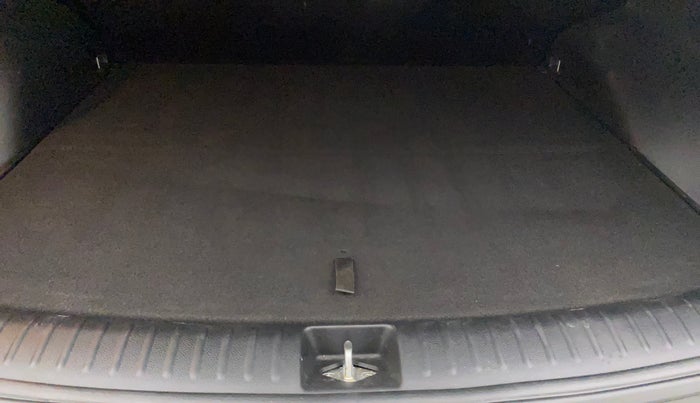 2022 KIA SELTOS HTK PLUS 1.5 IMT, Petrol, Manual, 7,700 km, Boot Inside