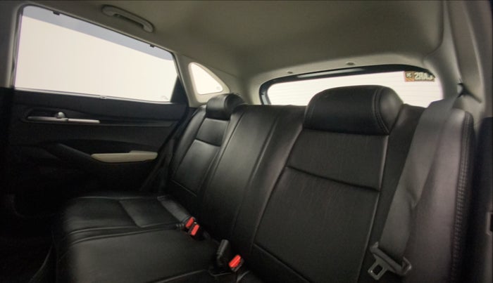2022 KIA SELTOS HTK PLUS 1.5 IMT, Petrol, Manual, 7,700 km, Right Side Rear Door Cabin