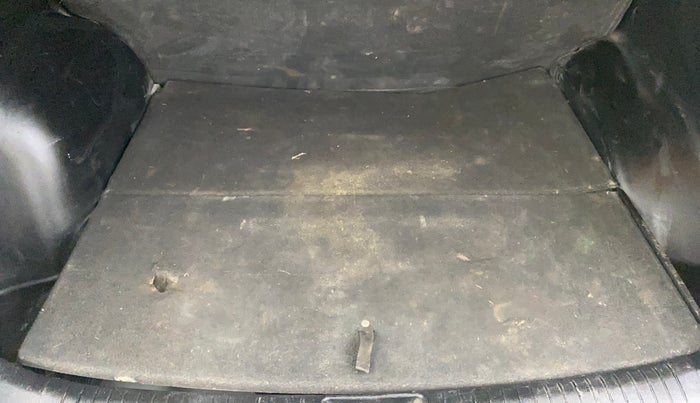 2015 Hyundai Creta SX (O) 1.6 DIESEL, Diesel, Manual, 1,36,382 km, Boot Inside