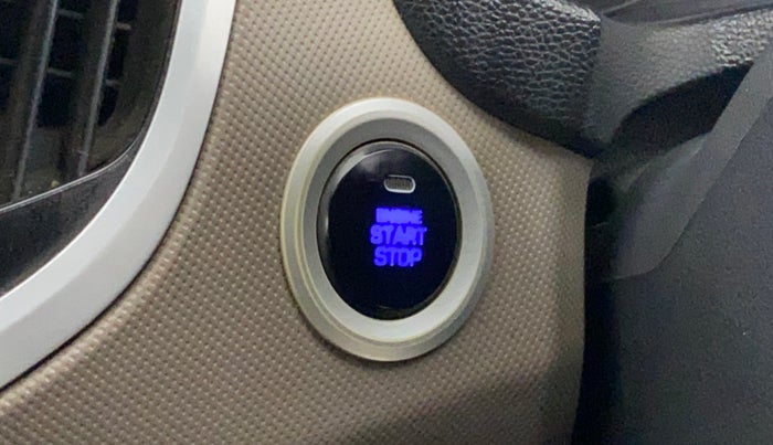 2015 Hyundai Creta SX (O) 1.6 DIESEL, Diesel, Manual, 1,36,382 km, Keyless Start/ Stop Button