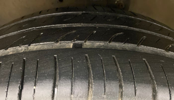 2017 Maruti Celerio VXI (O) AMT, Petrol, Automatic, 77,337 km, Left Front Tyre Tread