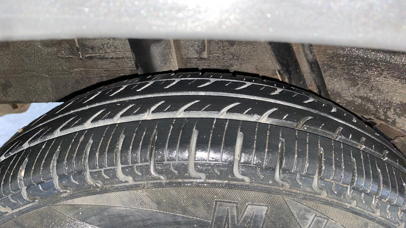 2017 Renault Kwid RXL 1.0, Petrol, Manual, 63,025 km, Right Rear Tyre Tread