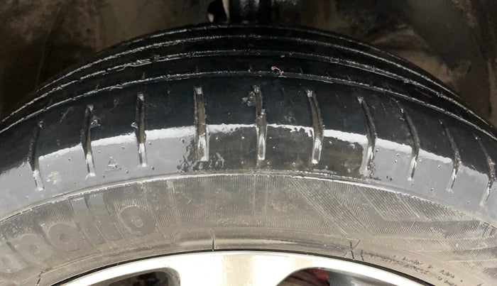 2021 Maruti Baleno ZETA PETROL 1.2, Petrol, Manual, 55,307 km, Right Front Tyre Tread