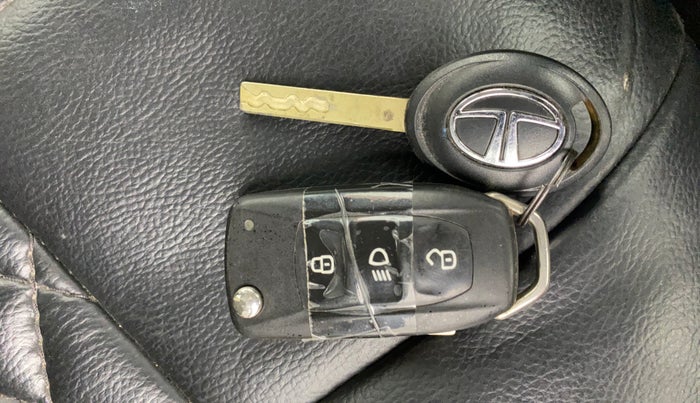 2020 Tata Tiago XZ PETROL, Petrol, Manual, 34,406 km, Key Close Up