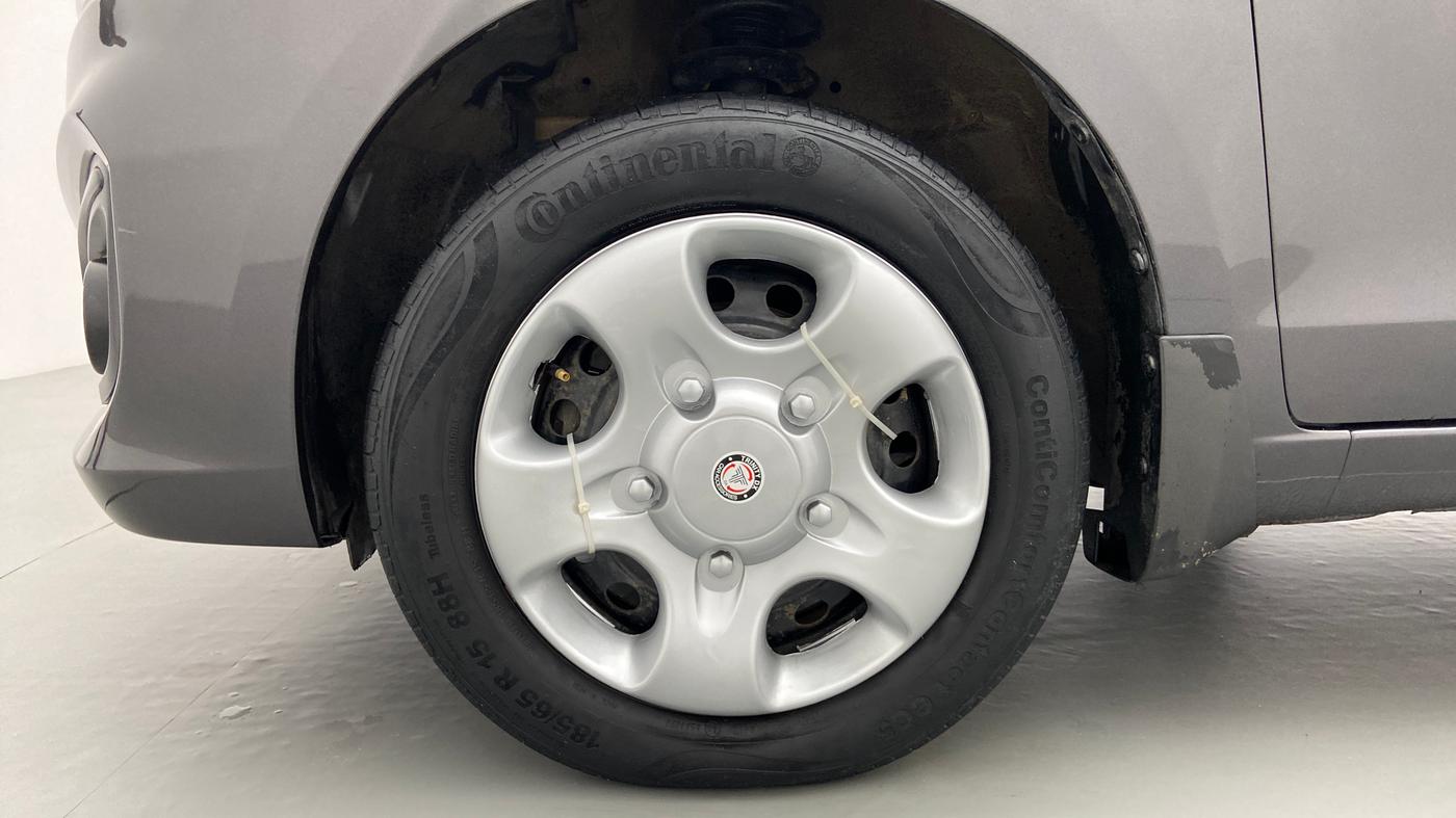 2016 Maruti Ertiga VDI SHVS, Diesel, Manual, 86,747 km, Left Front Wheel