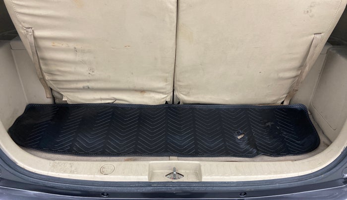 2016 Maruti Ertiga VDI SHVS, Diesel, Manual, 86,747 km, Boot Inside